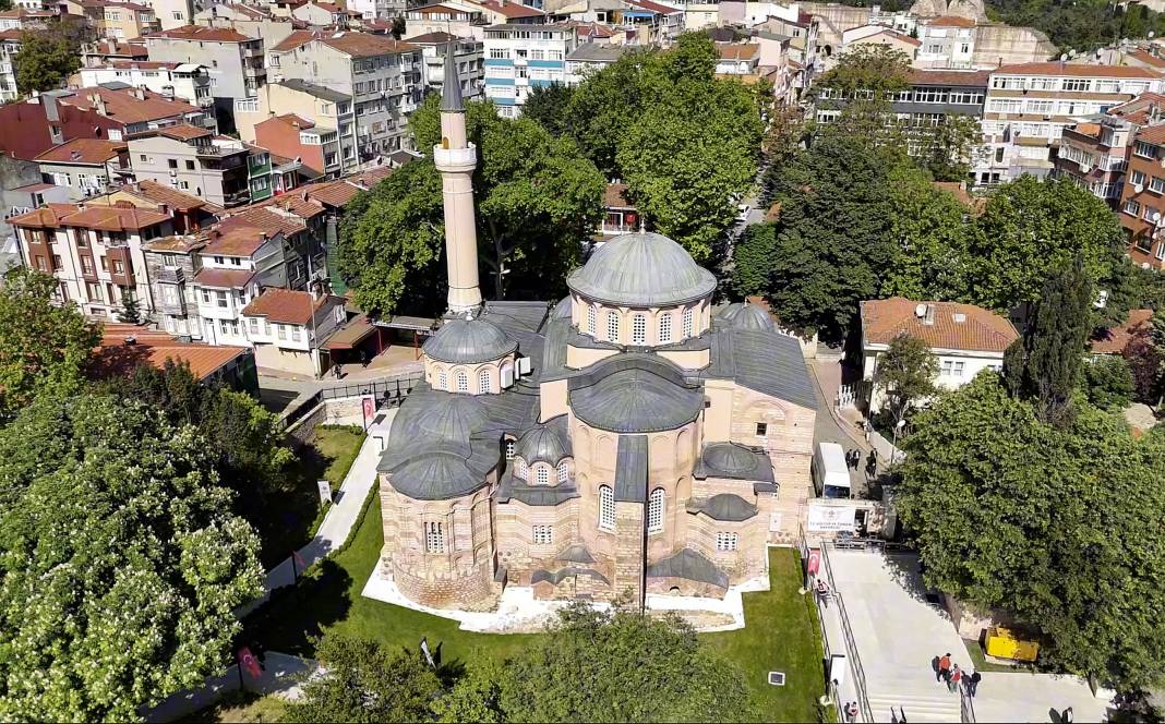 Kiliseden camiye çevrilen Kariye Camii ibadete açıldı 23